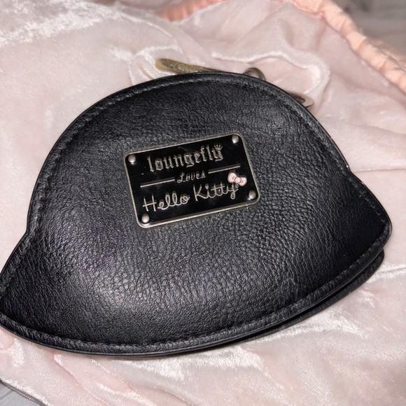 Rare Hello Kitty UFO KawaiiSpacecraft Sanrio x Loungefly Collectable Coin Purse - Picture 3 of 3